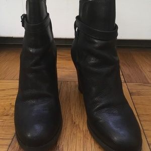 J Crew Emmet Ankle  Boot in black size 8